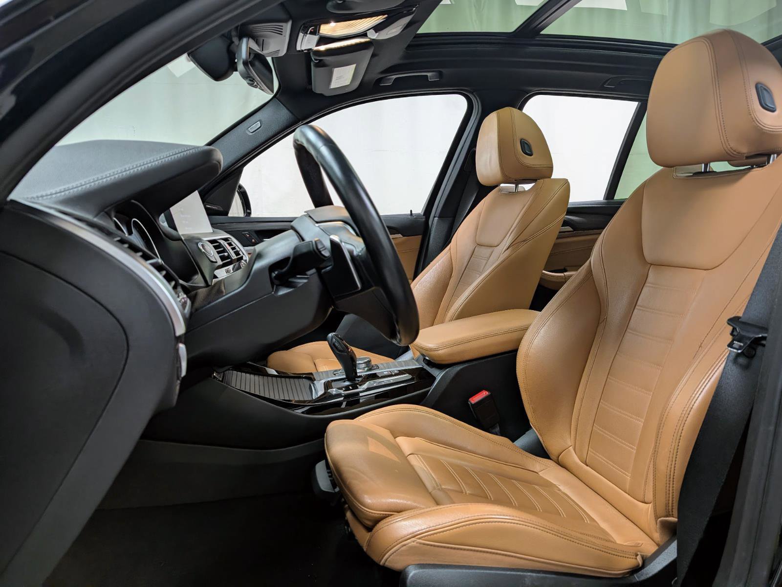 Used 2018 BMW X3 M40i image 15