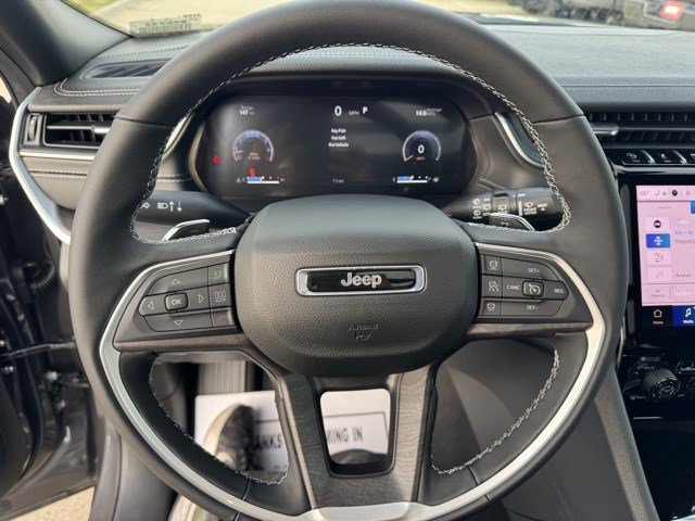 New 2025 Jeep Grand Cherokee L Limited w/ Trailer Tow Package image 17