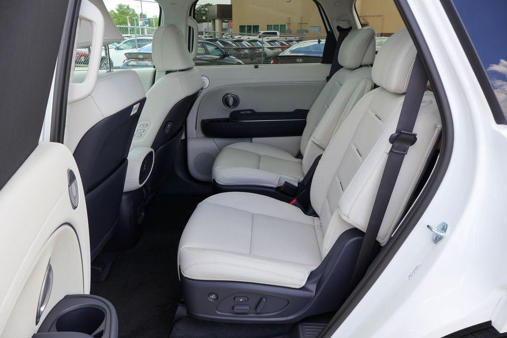 New 2026 Hyundai Palisade Calligraphy AWD/4WD image 9