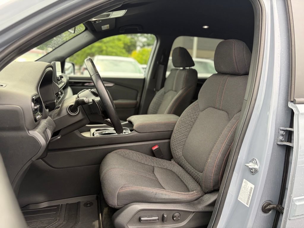 Used 2025 Honda Pilot Sport image 20