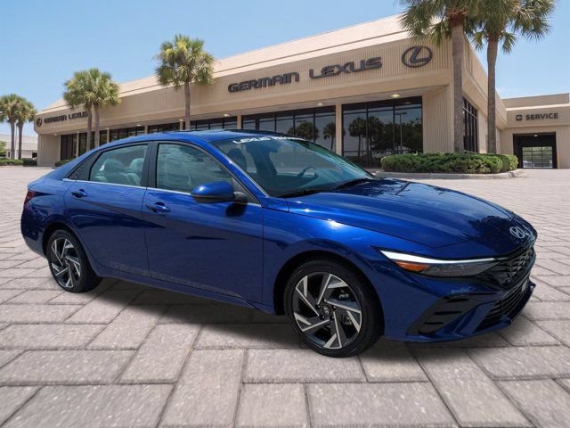 Used 2025 Hyundai Elantra Limited
