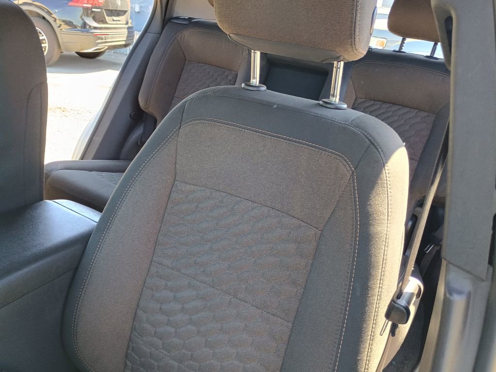 Used 2019 Chevrolet Equinox LT image 19