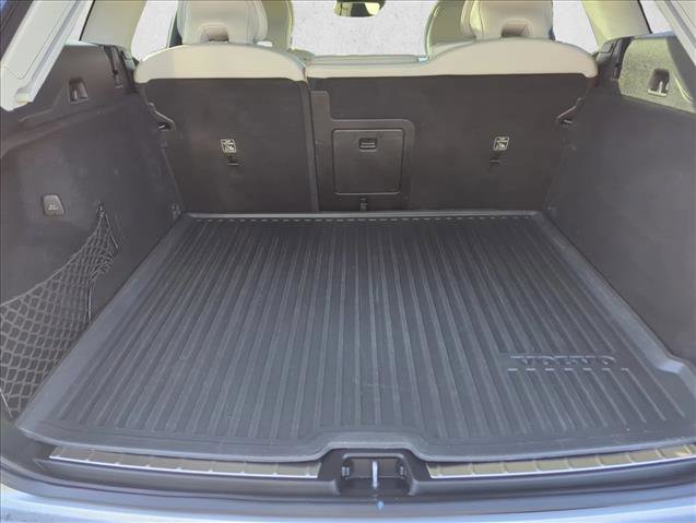 Used 2020 Volvo XC60 T6 Momentum w/ Protection Package Premier AWD/4WD image 24