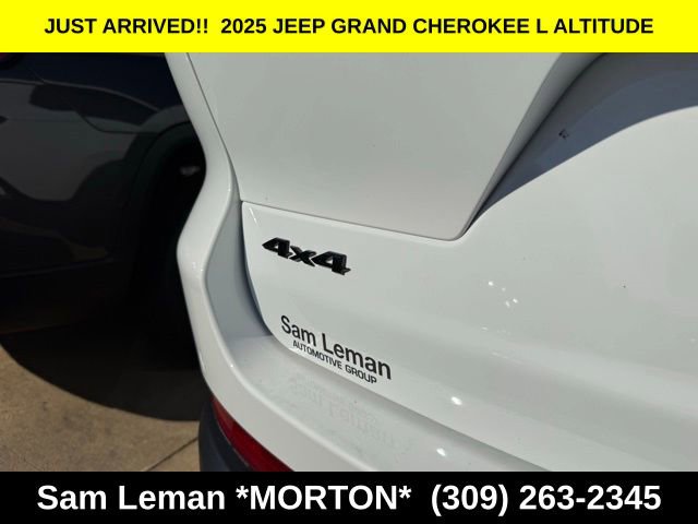 New 2025 Jeep Grand Cherokee L Altitude image 10