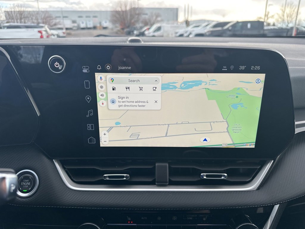 Used 2025 Chevrolet Equinox LT w/ Convenience Package II image 3