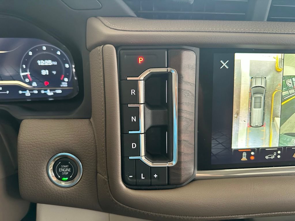 Used 2023 GMC Yukon Denali w/ Denali Reserve Package RWD image 28