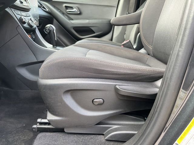 Used 2017 Chevrolet Trax LT image 16