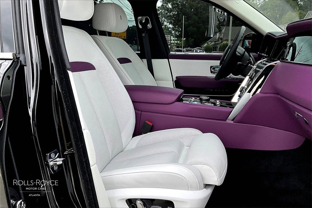 Certified 2025 Rolls-Royce Cullinan image 11