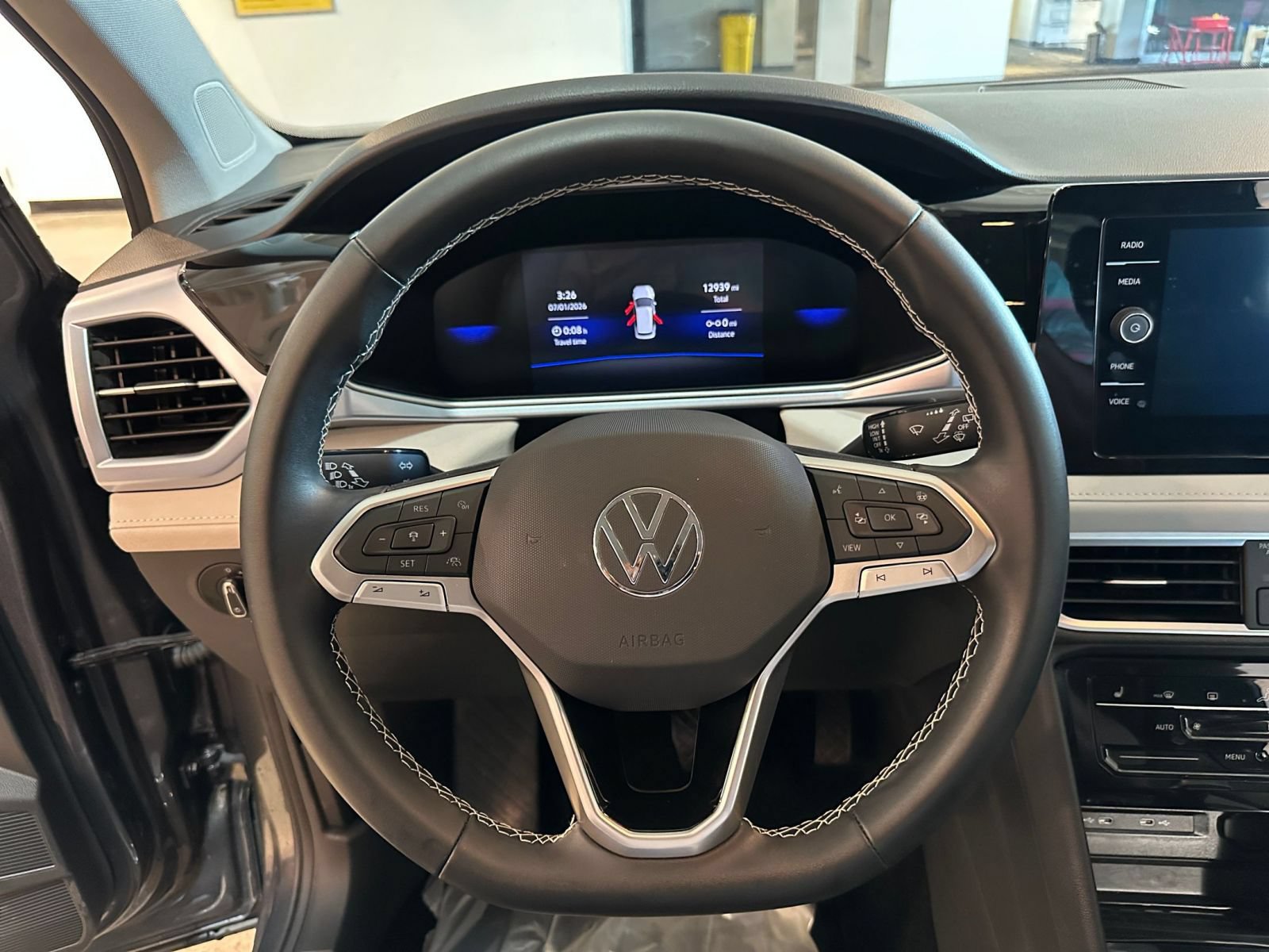 Used 2026 Volkswagen Taos SE FWD image 28