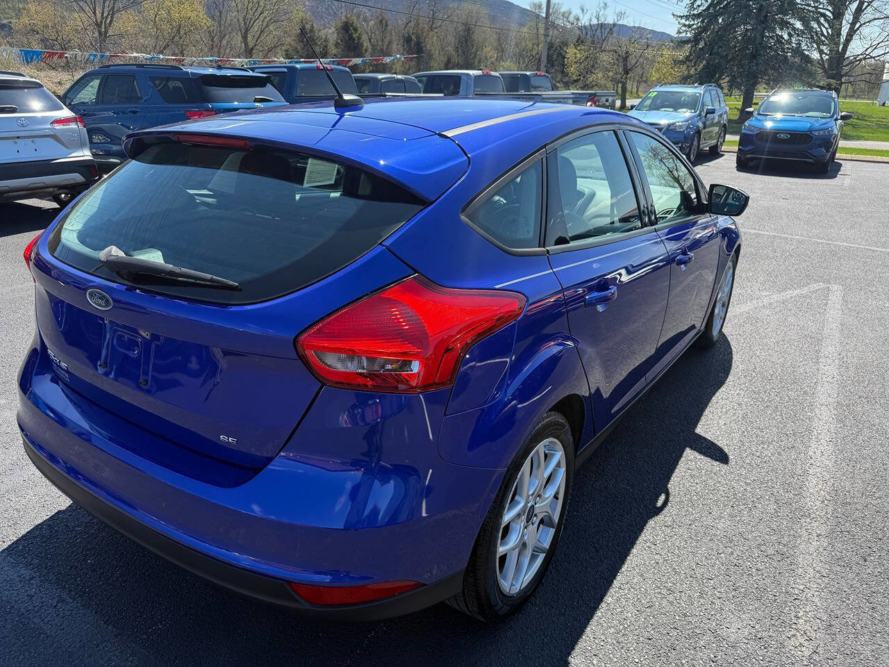 Used 2015 Ford Focus SE w/ Equipment Group 201A FWD image 4