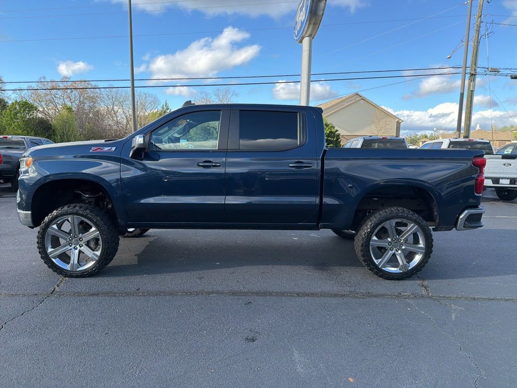 Used 2022 Chevrolet Silverado 1500 LT w/ Z71 Off-Road Package image 23