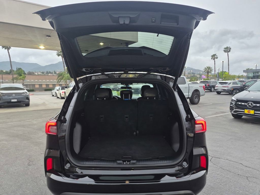 Used 2024 Ford Escape ST-Line image 31