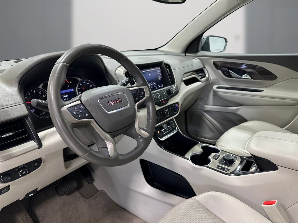 Used 2020 GMC Terrain Denali w/ Denali Premium Package FWD image 13
