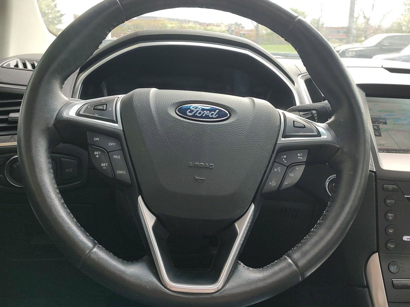 Used 2015 Ford Edge Titanium w/ Equipment Group 302A AWD/4WD image 16