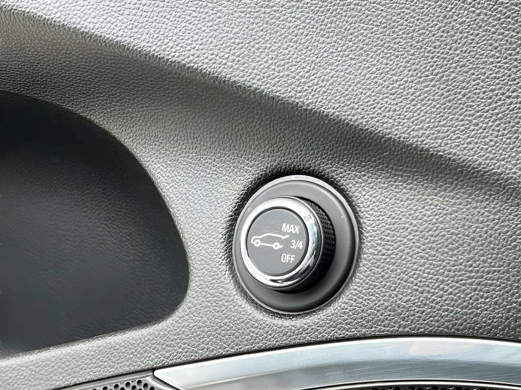 Used 2021 Buick Enclave Avenir w/ Avenir Technology Package AWD/4WD image 29