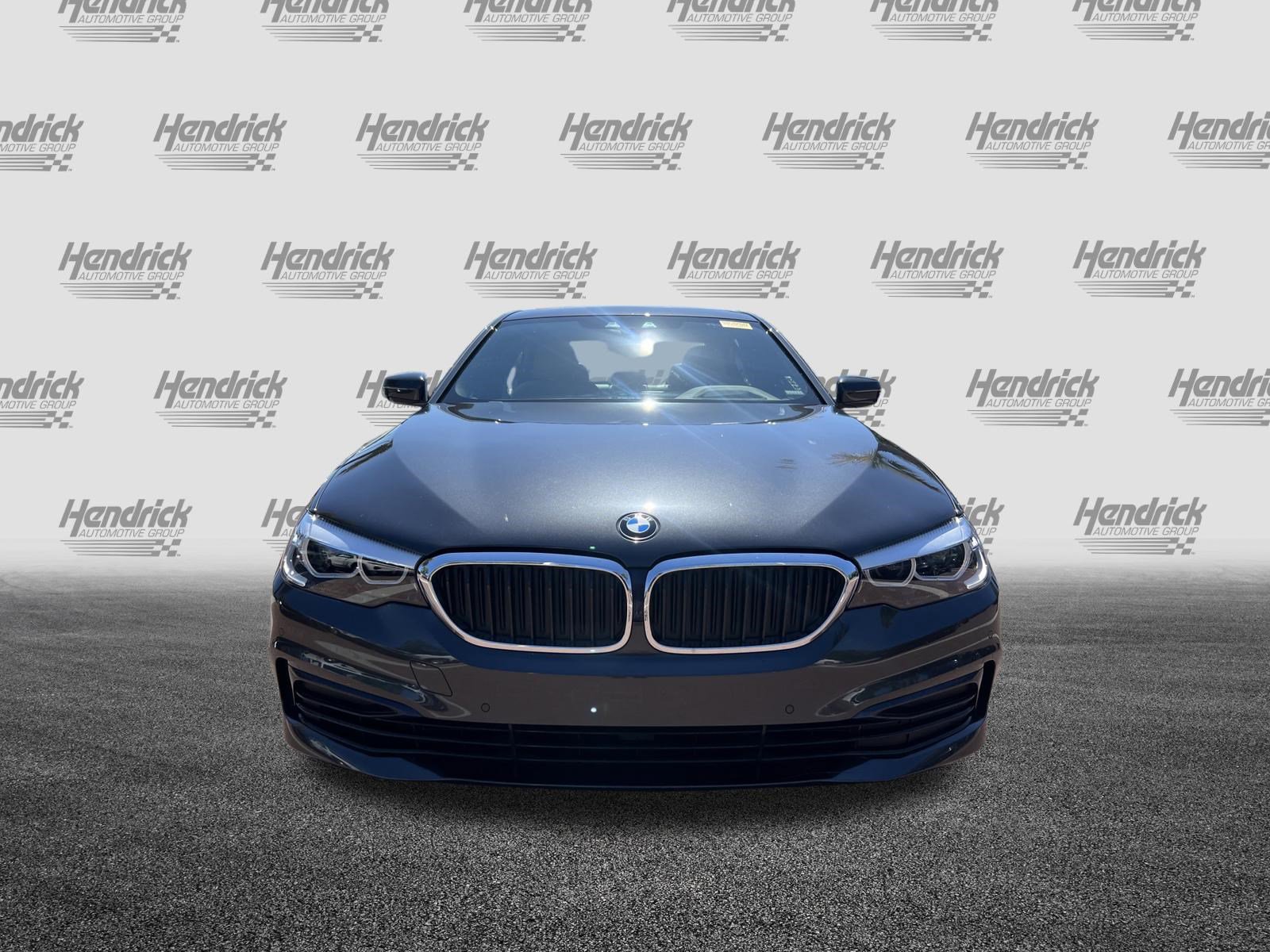 Used 2019 BMW 540i w/ Luxury Seating Package RWD image 3