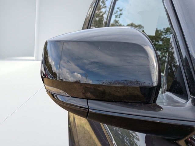 New 2025 Jeep Grand Cherokee L Laredo image 10