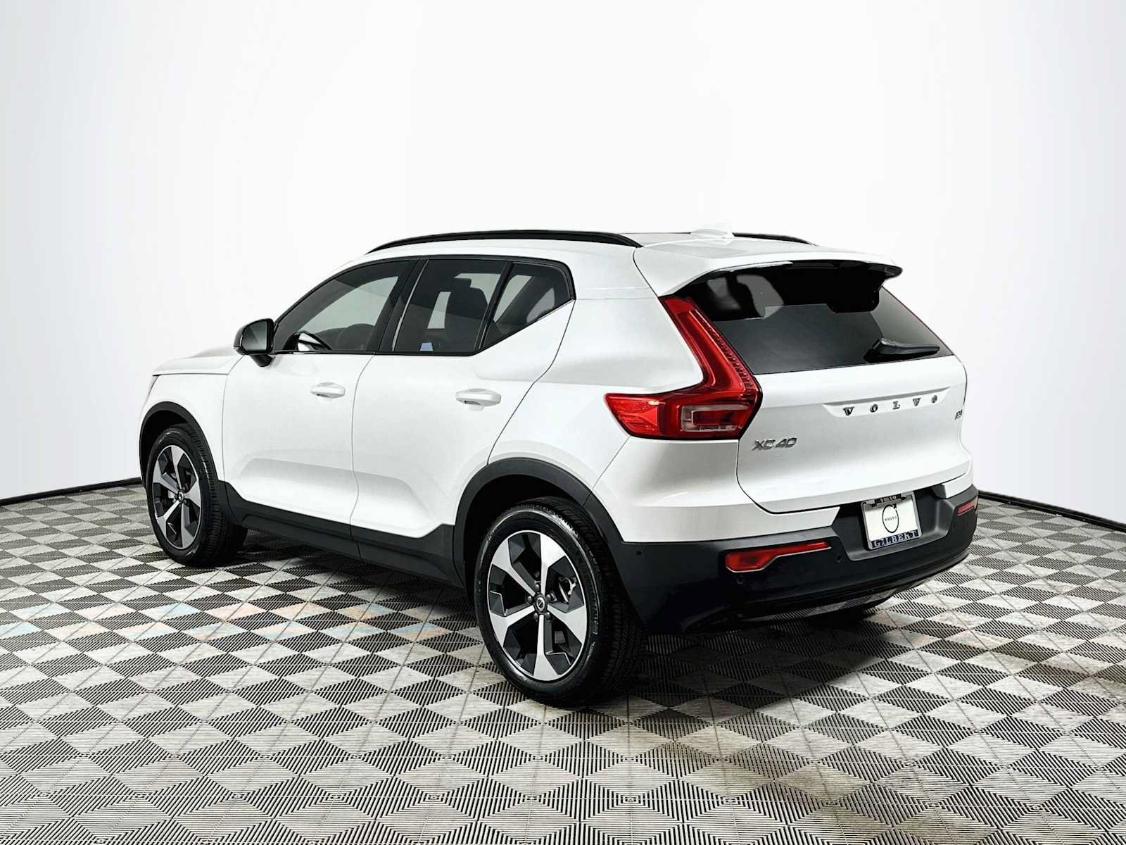 Used 2026 Volvo XC40 B5 Plus w/ Protection Package Premier AWD/4WD image 5