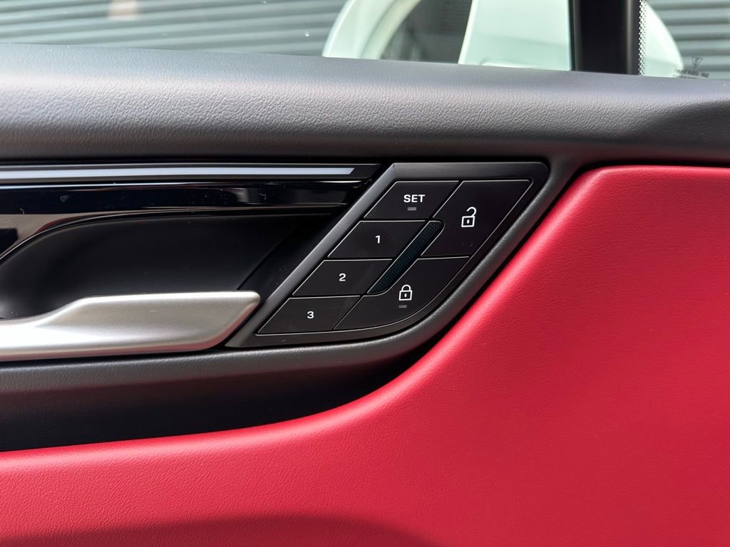 Used 2026 Porsche Macan 4S Electric image 20