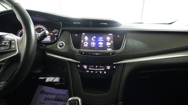 Used 2017 Cadillac XT5 Luxury w/ Driver Awareness Package image 14