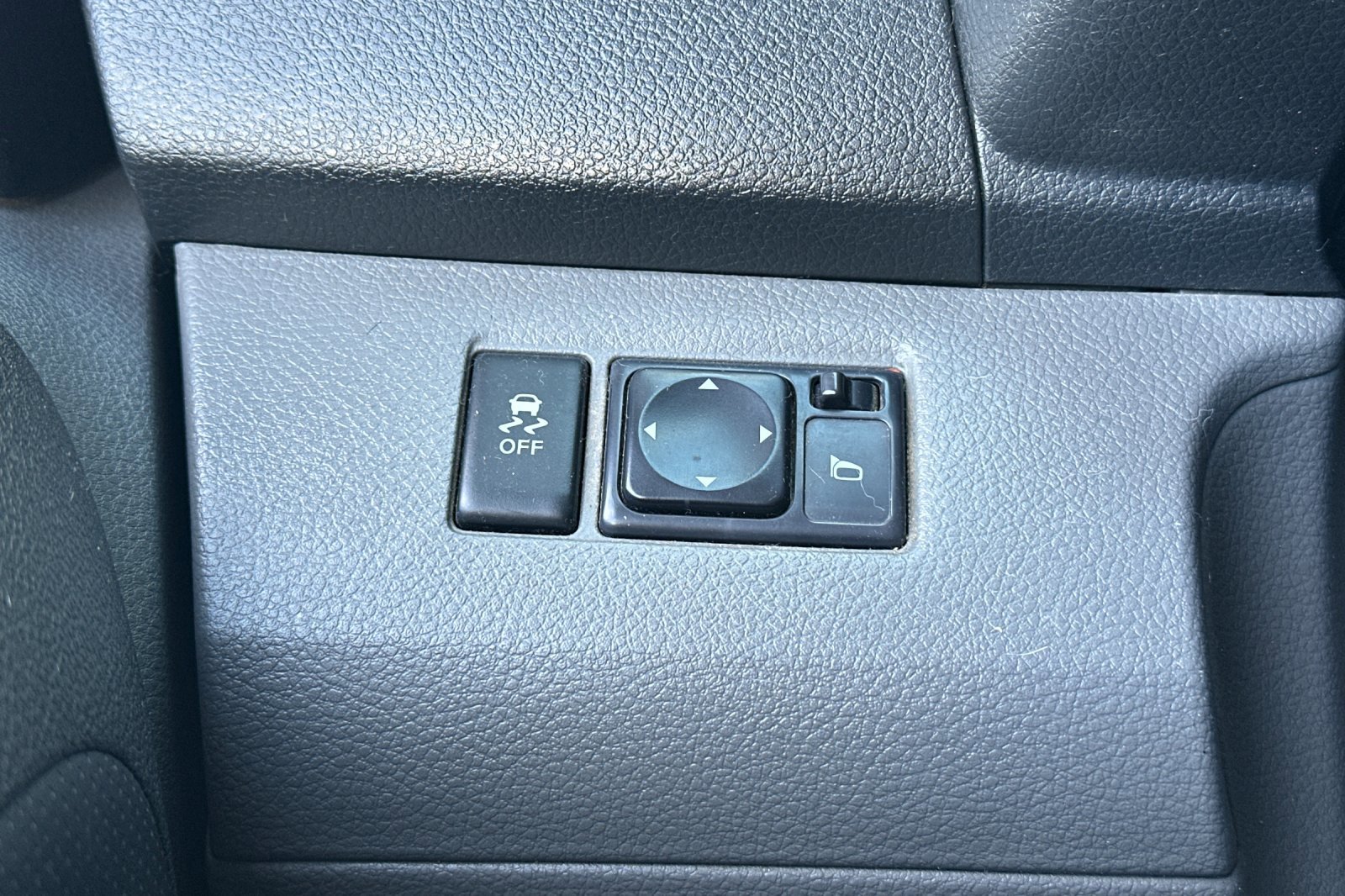 Used 2018 Nissan NV200 SV w/ Navigation Package image 39