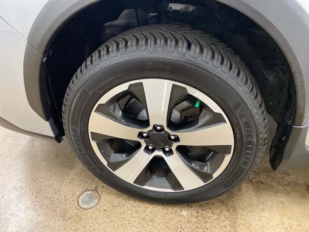 Used 2015 Subaru Crosstrek Touring AWD/4WD image 16