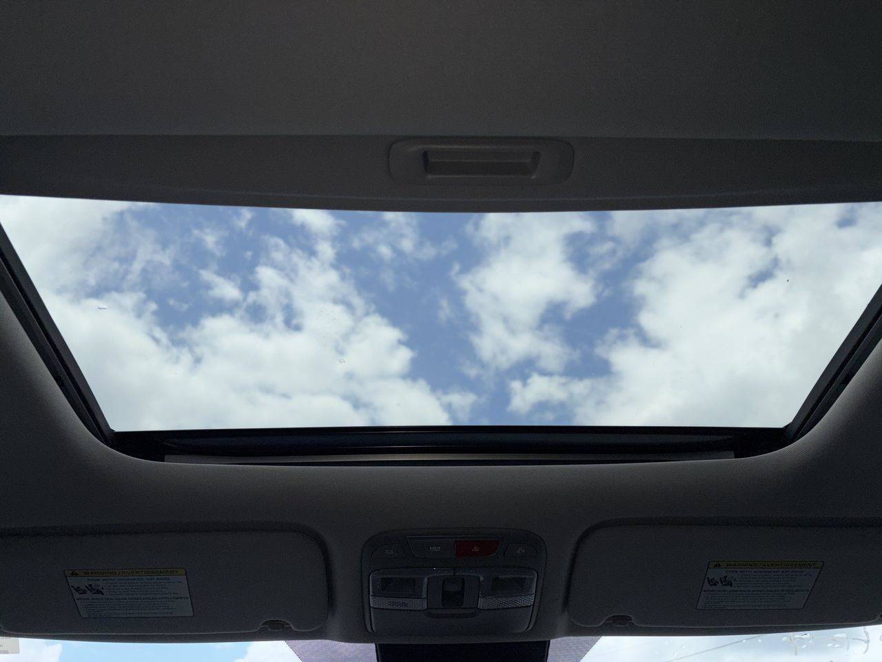 Used 2024 Kia Telluride EX w/ EX Captain's Chair Package FWD image 3