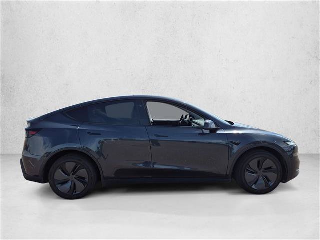 Used 2026 Tesla Model Y 2WD image 4