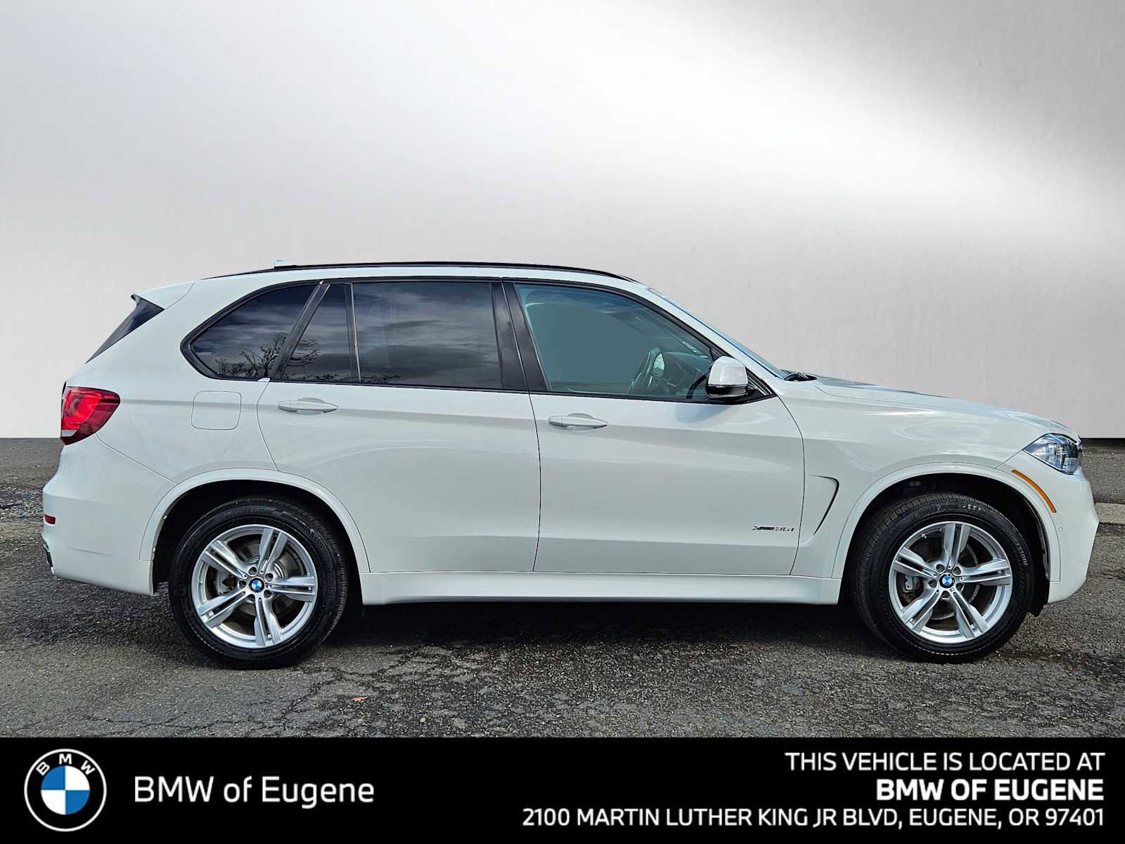 Used 2018 BMW X5 xDrive35i w/ M Sport Package image 2