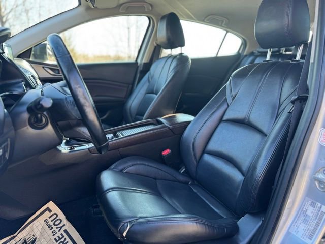 Used 2017 MAZDA MAZDA3 Touring FWD image 11