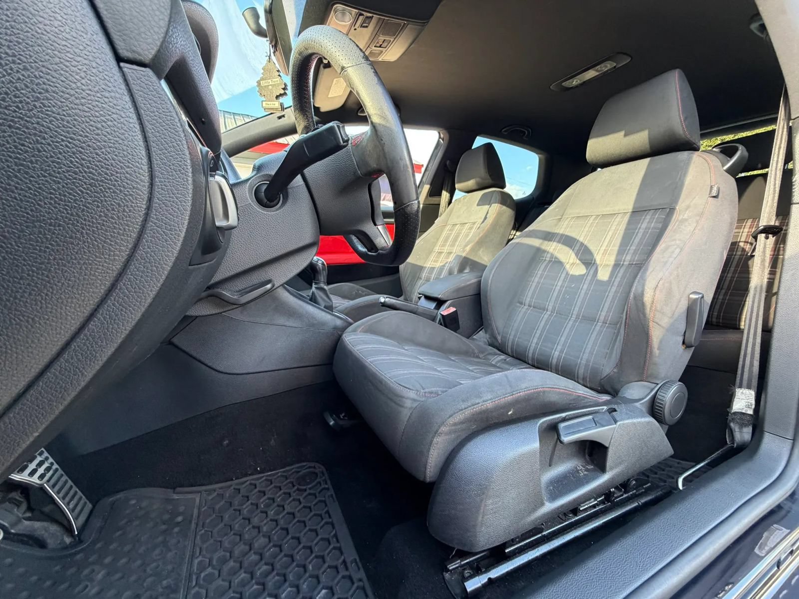 Used 2010 Volkswagen GTI 2-Door FWD image 7