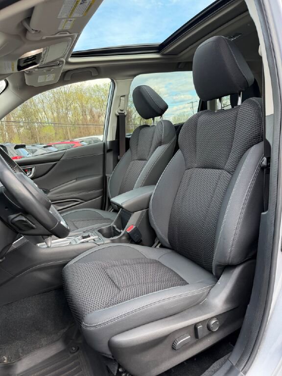 Used 2020 Subaru Forester Premium AWD/4WD image 8