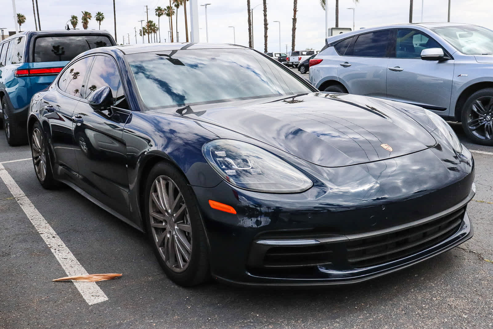 Used 2017 Porsche Panamera 4 AWD/4WD image 8