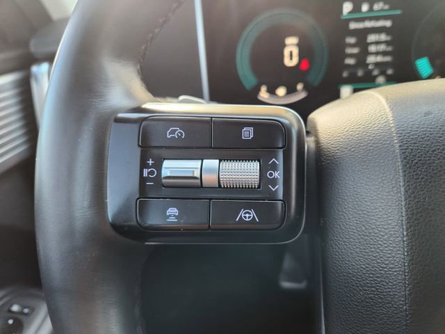 Used 2025 Hyundai Santa Fe SE FWD image 27