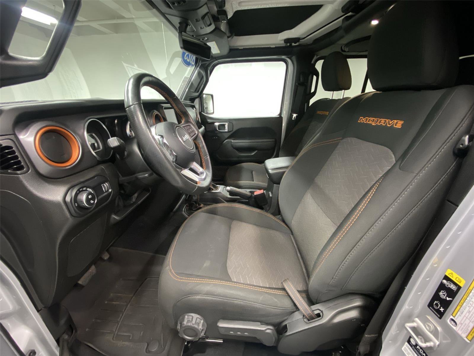 Used 2023 Jeep Gladiator Mojave w/ Cold Weather Group image 17