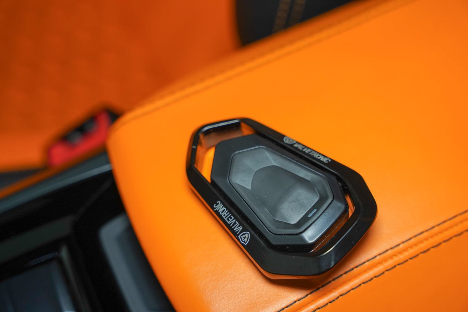 Used 2017 Lamborghini Huracan LP 580-2 RWD image 32