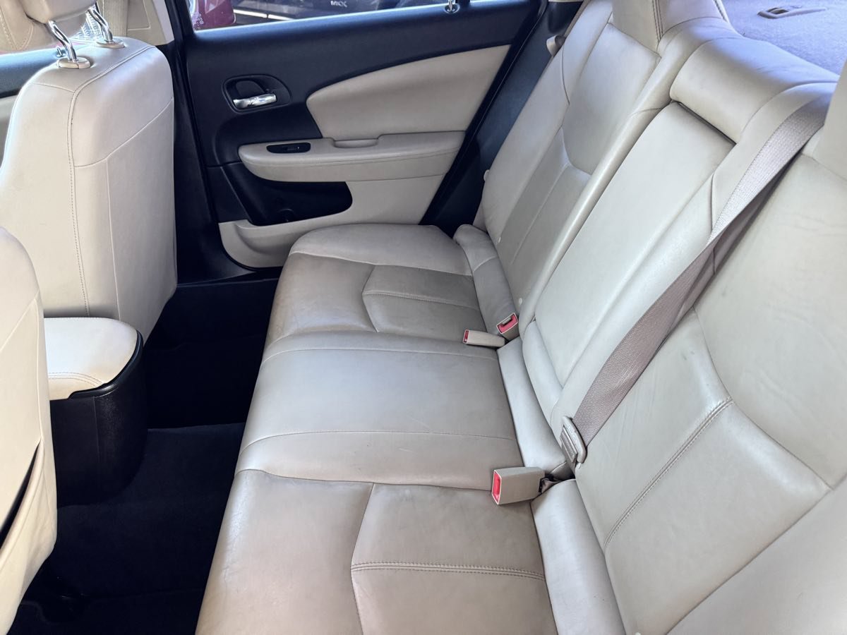 Used 2012 Chrysler 200 Limited FWD image 27