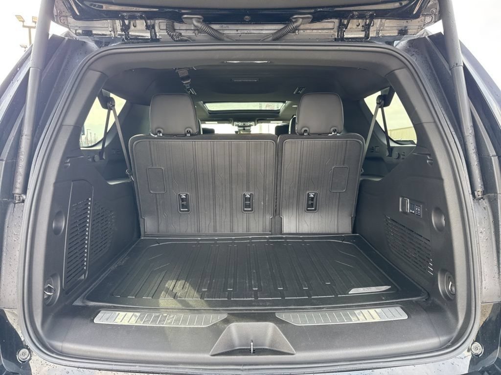 Used 2025 GMC Yukon XL Denali Ultimate w/ LPO, Floor Liner Package AWD/4WD image 45