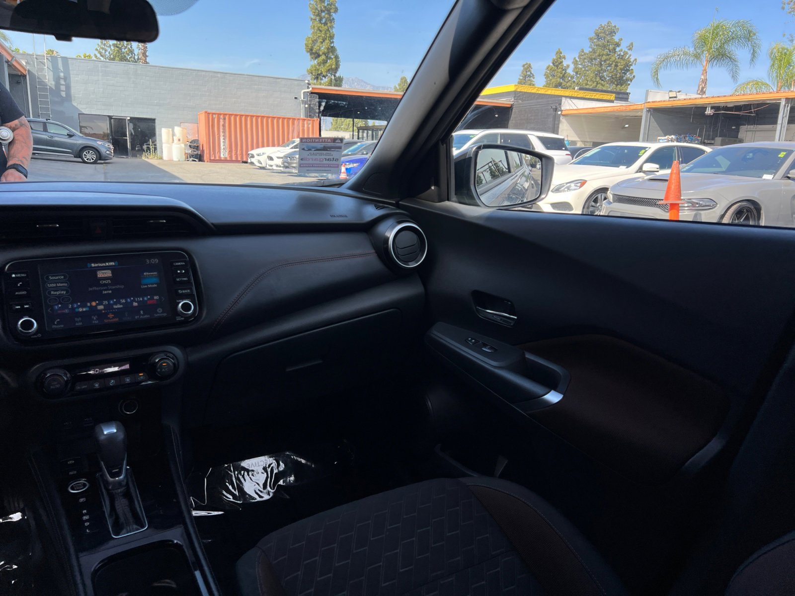Used 2024 Nissan Kicks SR FWD image 20