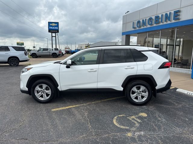 Used 2019 Toyota RAV4 XLE w/ Carpet Mat Package AWD/4WD image 4