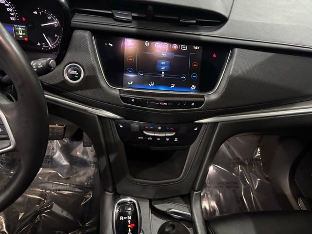 Used 2017 Cadillac XT5 Luxury w/ Driver Awareness Package AWD/4WD image 36