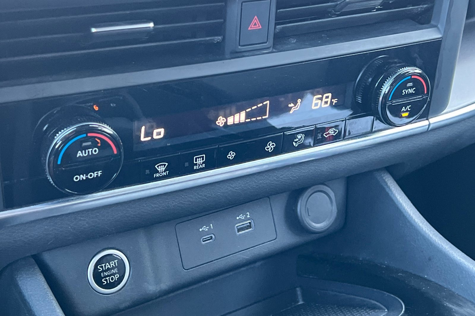 Used 2023 Nissan Rogue SV image 27