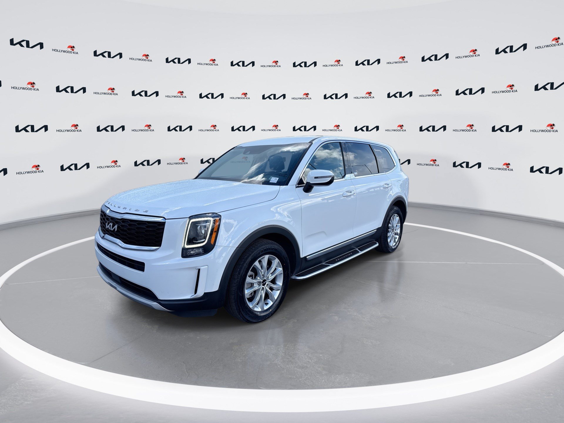 Used 2022 Kia Telluride LX FWD image 4