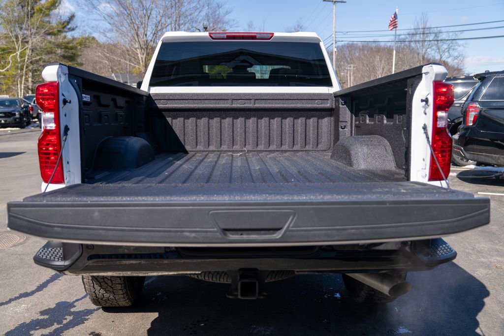Used 2025 Chevrolet Silverado 2500 Custom w/ Custom Value Package image 7