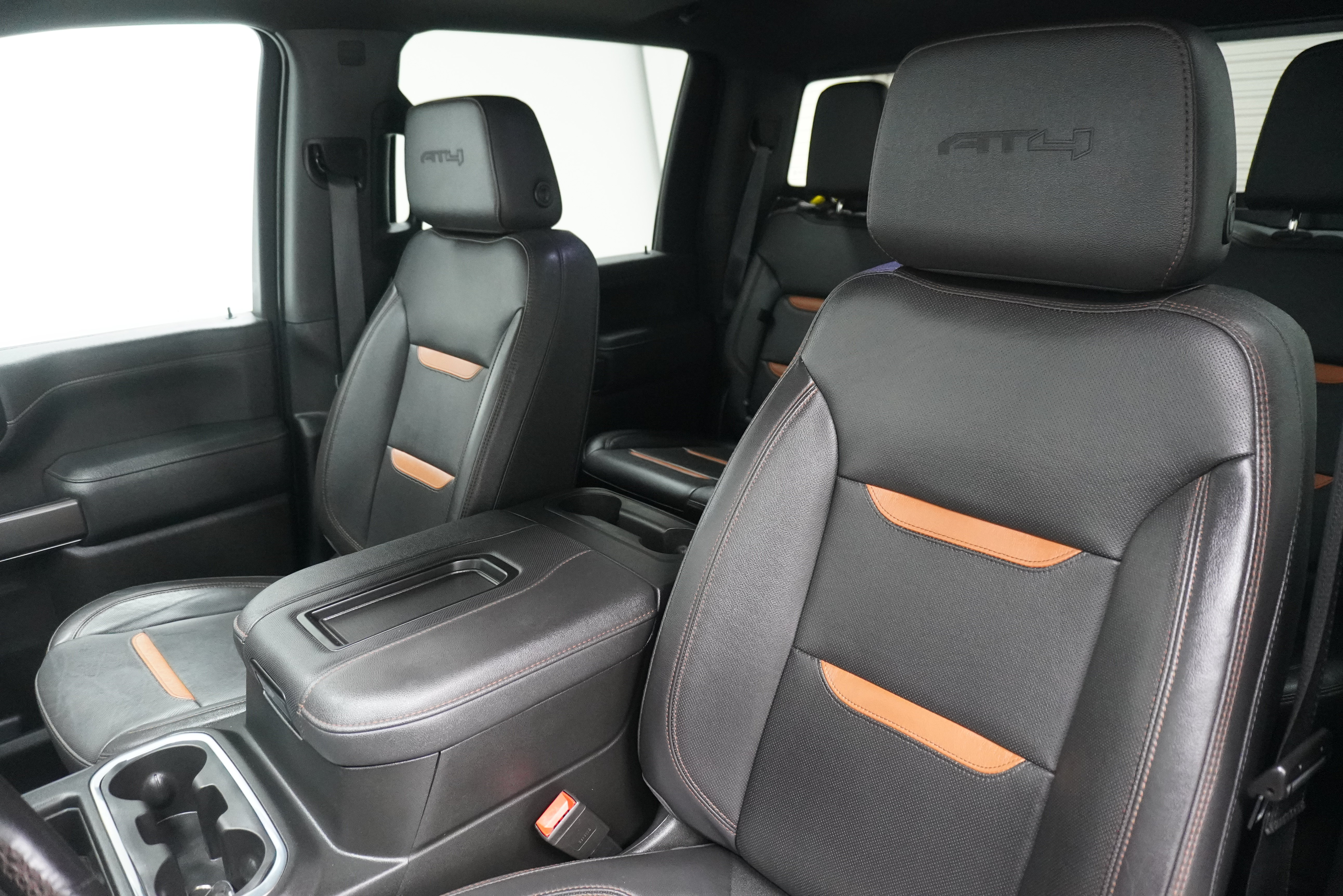 Used 2022 GMC Sierra 2500 AT4 w/ AT4 Premium Plus Package AWD/4WD image 15
