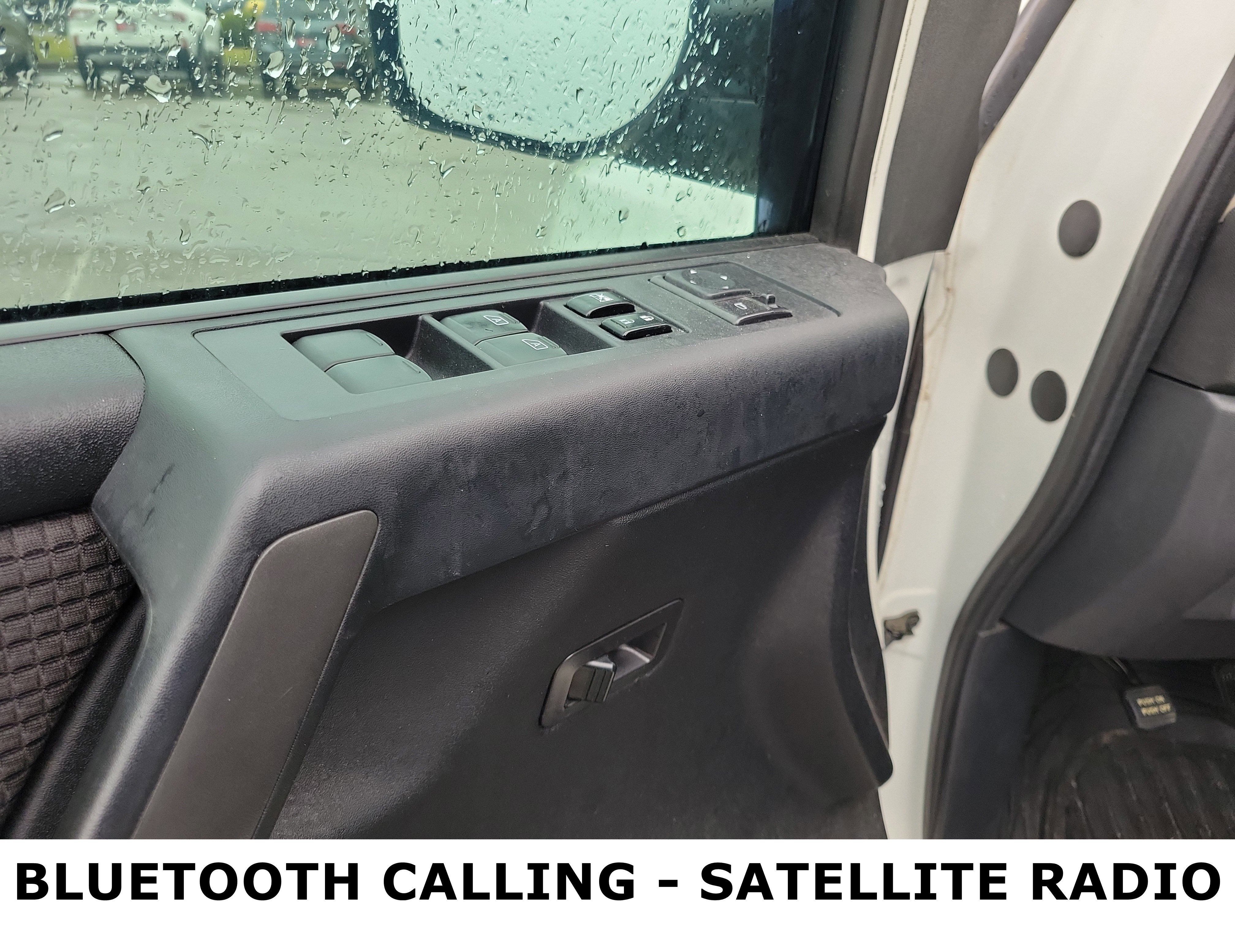 Used 2013 Nissan Titan SV w/ SV Value Truck Pkg image 19