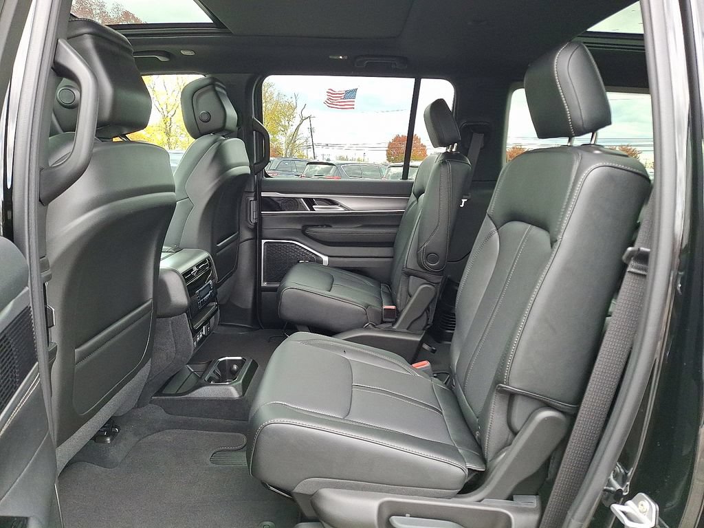 New 2025 Jeep Wagoneer L Series II w/ Premium Group I AWD/4WD image 35