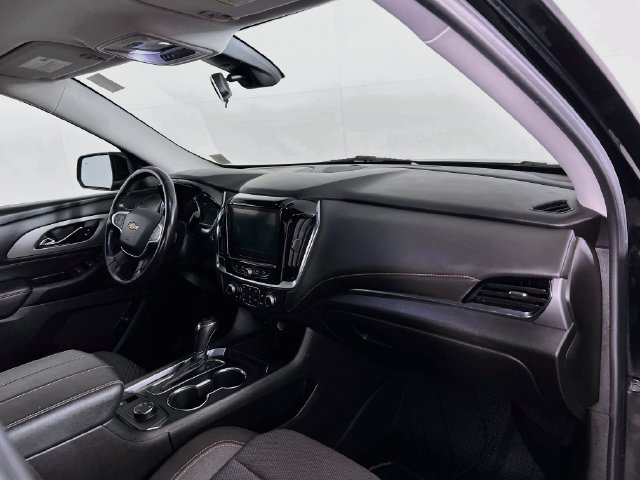 Used 2020 Chevrolet Traverse LT w/ Driver Confidence II Package AWD/4WD image 30