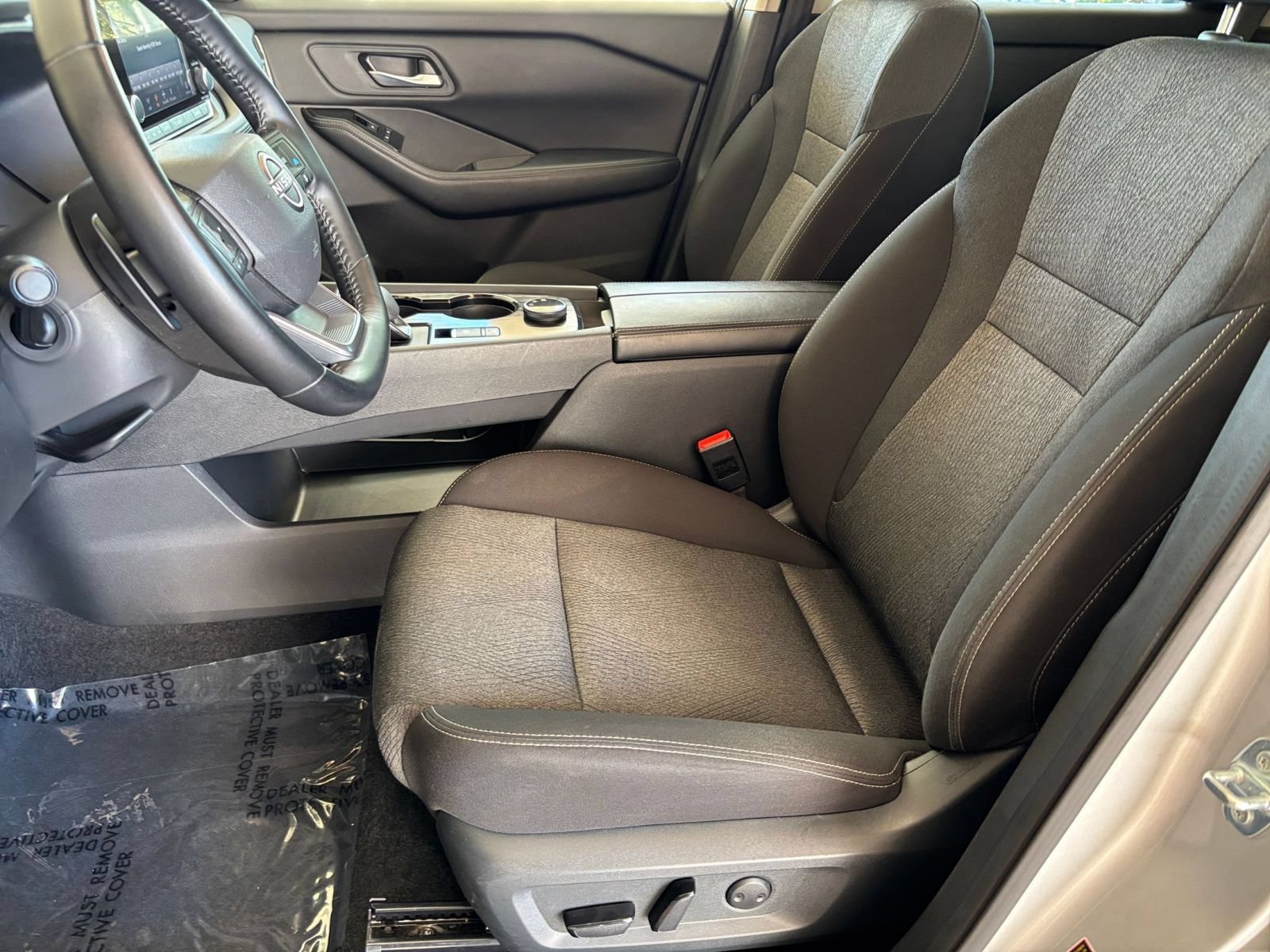 Used 2025 Nissan Rogue SV AWD/4WD image 38