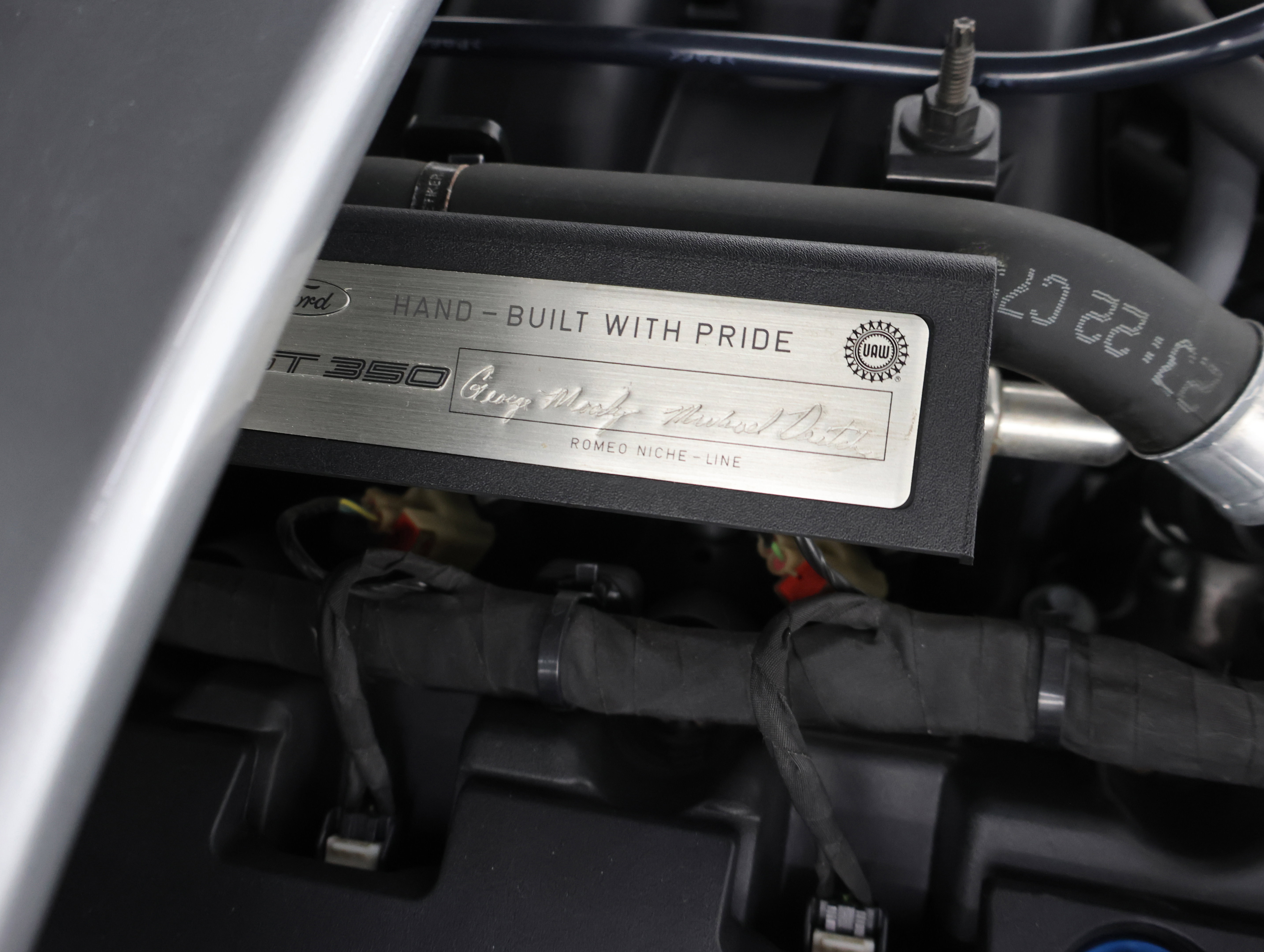 Used 2016 Ford Mustang Shelby GT350R w/ GT350R Equipment Group 920A RWD image 16